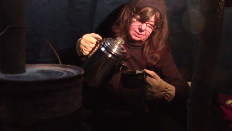 Couple Survives Alaska Winter in Bushcraft Tipi Tent